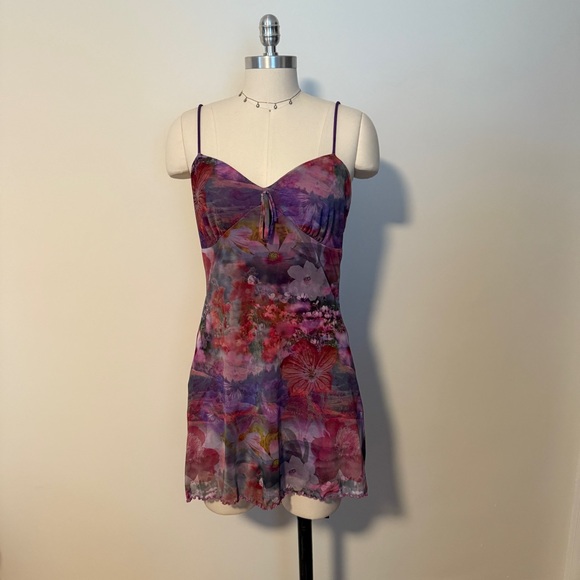 Urban Outfitters Printed Elodie Slip Dress - Picture 2 of 6